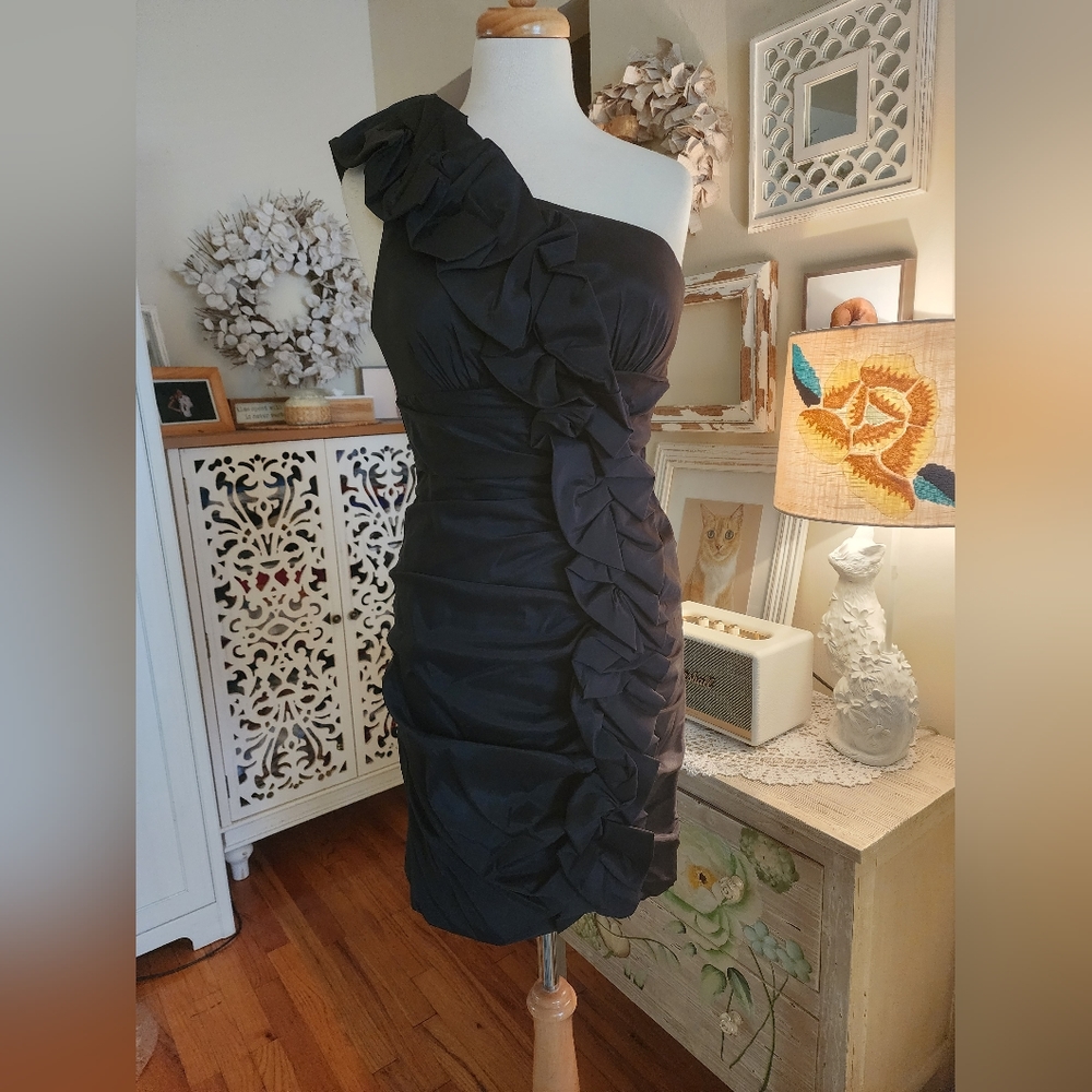 Betsy & Adam by Linda Bernell Ruched One Shoulder Cocktail Dress Size 12 NWT